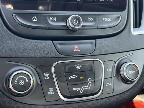 Used 2019 Chevrolet Malibu RS FWD image 19