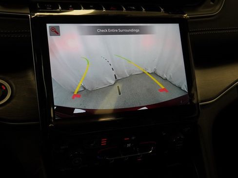 New 2025 Jeep Grand Cherokee Limited image 25