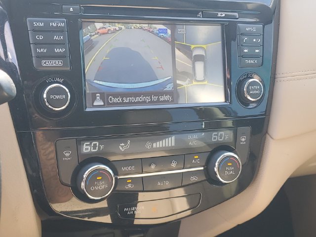 Used 2017 Nissan Rogue SL w/ SL Premium Package FWD image 26