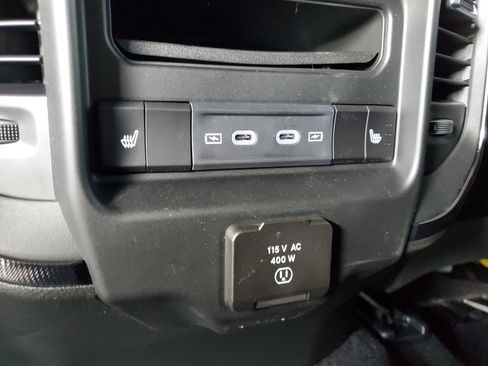 Used 2026 RAM 1500 Laramie AWD/4WD image 13