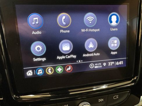 Used 2023 Chevrolet Traverse LT image 44