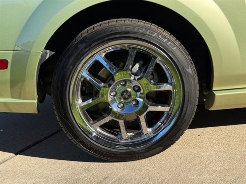 Used 2006 Ford Mustang GT image 28