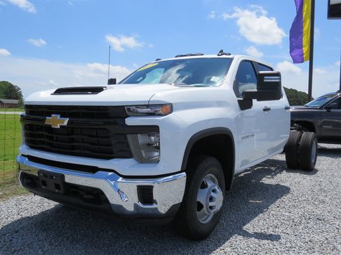 Used 2025 Chevrolet Silverado 3500 W/T w/ WT Convenience Package image 20