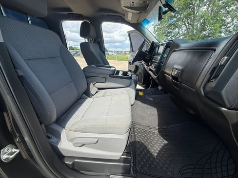 Used 2019 Chevrolet Silverado 1500 Custom w/ Custom Convenience Package RWD image 14
