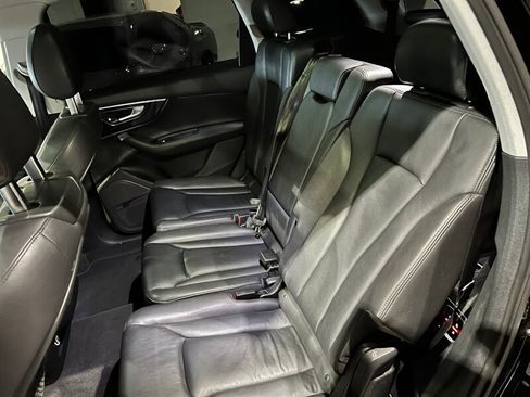 Used 2018 Audi Q7 3.0T Premium Plus image 17