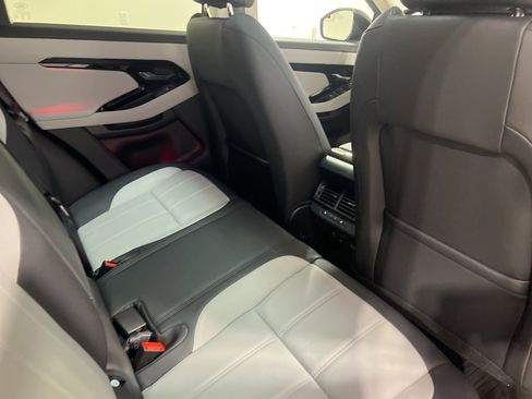 Used 2025 Land Rover Range Rover Evoque Dynamic SE image 27