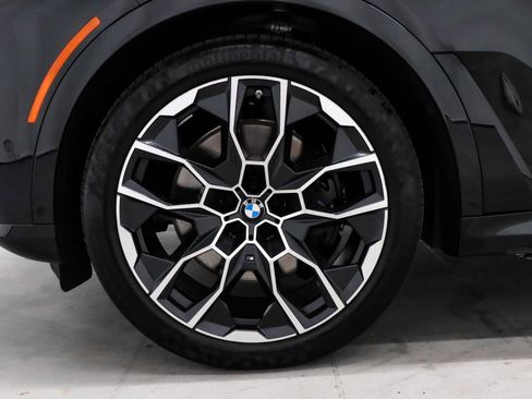 Used 2026 BMW X7 M60i image 5