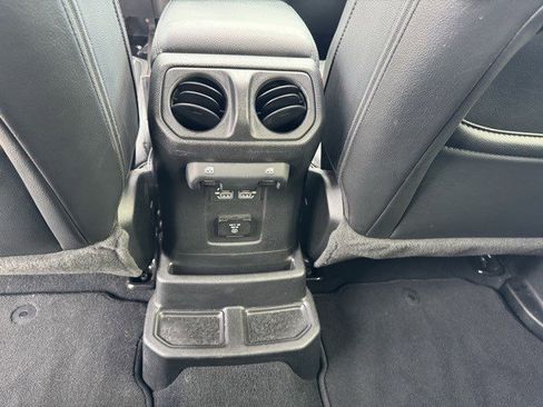 Used 2023 Jeep Wrangler Unlimited Sahara image 29
