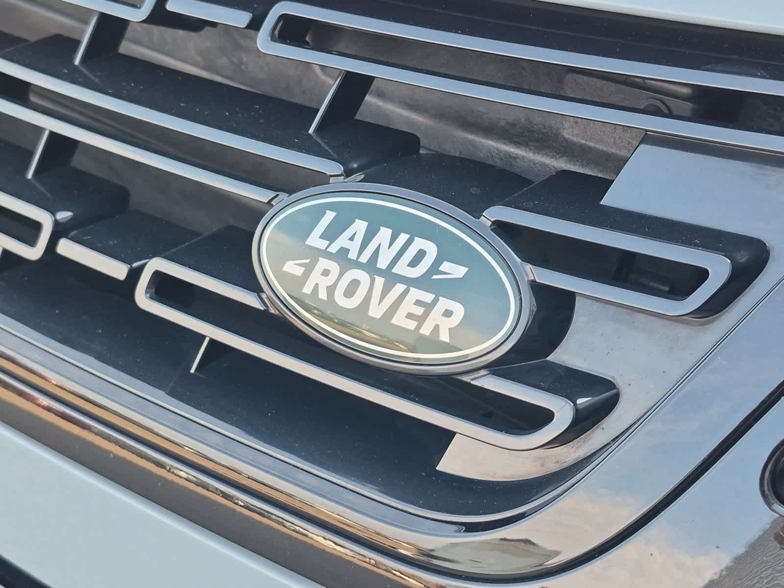 Certified 2026 Land Rover Range Rover Evoque Dynamic SE AWD/4WD image 11