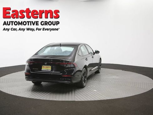 Used 2025 Honda Accord SE image 33