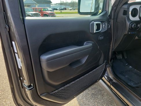 Used 2025 Jeep Wrangler Unlimited Sport S 4xe AWD/4WD image 6