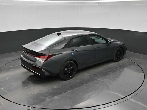 New 2026 Hyundai Elantra SEL Sport FWD image 33