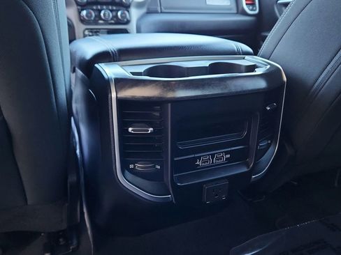 Used 2019 RAM 1500 Big Horn AWD/4WD image 12