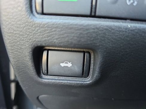 Used 2022 Nissan Sentra SV image 29