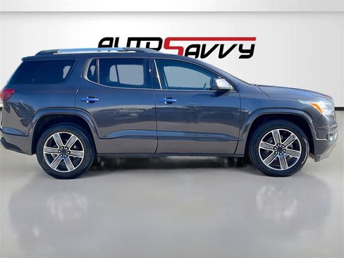 Used 2018 GMC Acadia Denali image 7