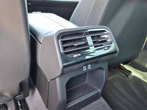 Used 2026 BMW 530i w/ M Sport Package RWD image 19