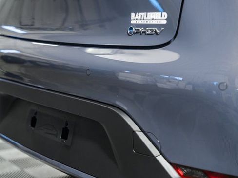 New 2026 Toyota Prius Plug-In Hybrid FWD image 8