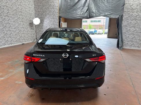 Used 2023 Nissan Sentra SV w/ SV Premium Package FWD image 6