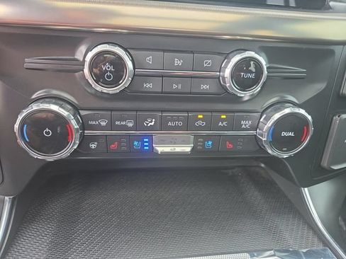 Used 2022 Ford F150 Raptor w/ Equipment Group 801A High AWD/4WD image 34
