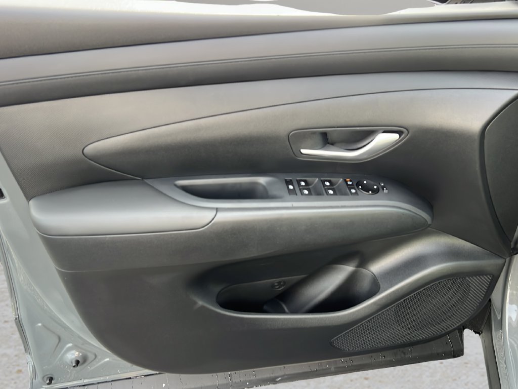Used 2026 Hyundai Santa Cruz SEL FWD image 9