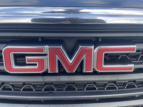 Used 2019 GMC Acadia SLE w/ LPO, Floor Liner Package image 29