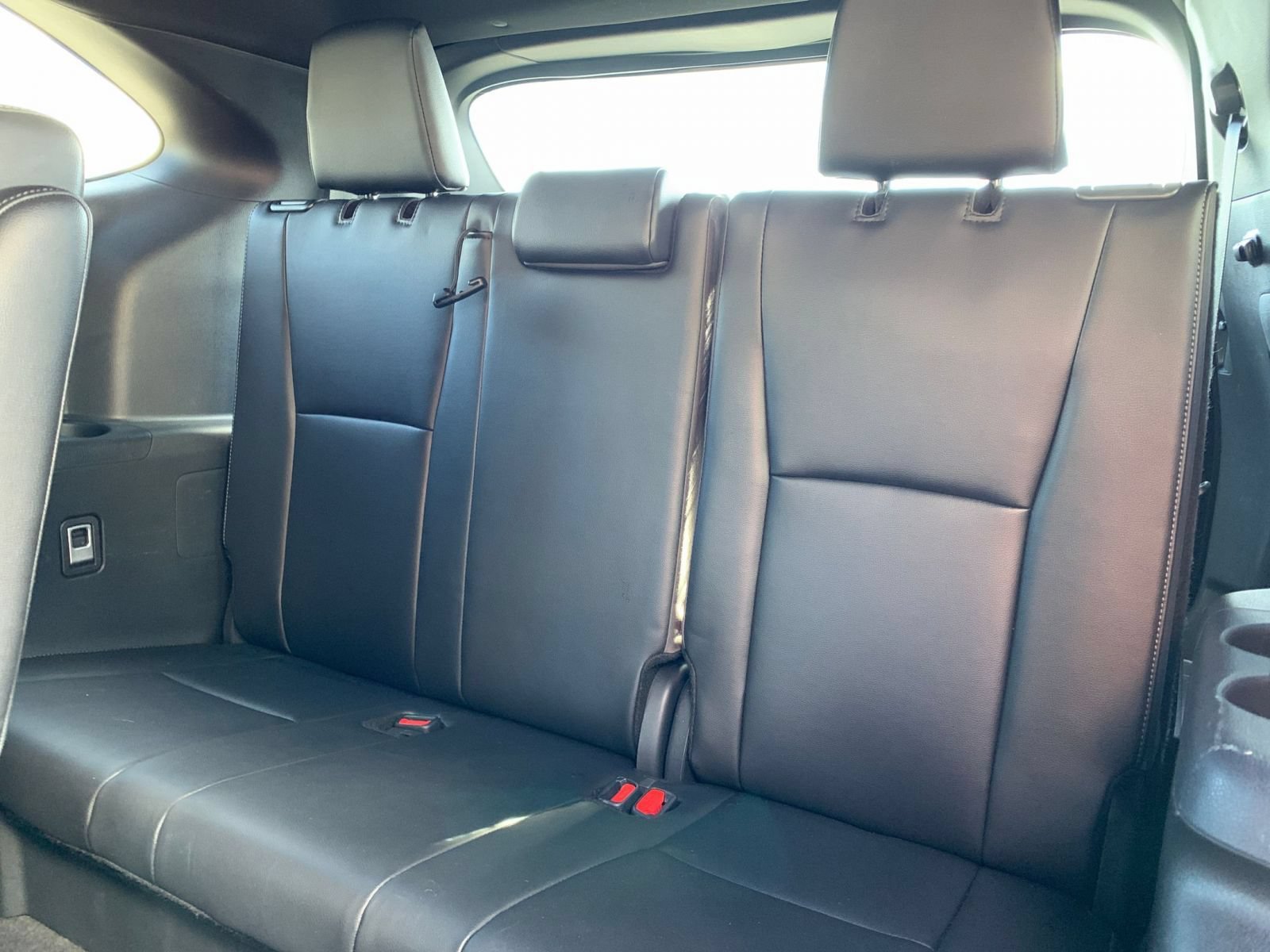Used 2025 Toyota Highlander XSE AWD/4WD image 30