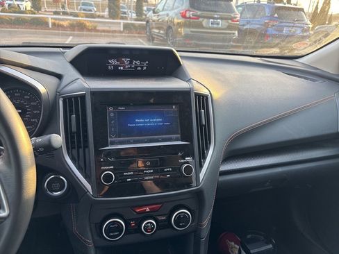Used 2023 Subaru Crosstrek 2.0i Premium image 3