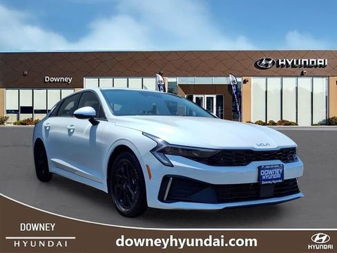Used 2025 Kia K5 LXS FWD image 3