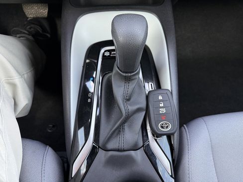 Certified 2025 Toyota Corolla SE image 20