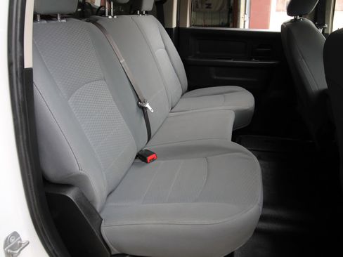 Used 2018 RAM 3500 Tradesman w/ Chrome Appearance Group image 38