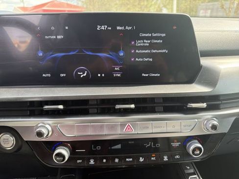 Certified 2025 Kia Telluride S image 19
