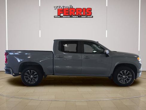 Used 2024 Chevrolet Silverado 1500 LT image 4