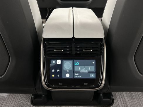 Used 2024 Rivian R1T Adventure AWD/4WD image 28