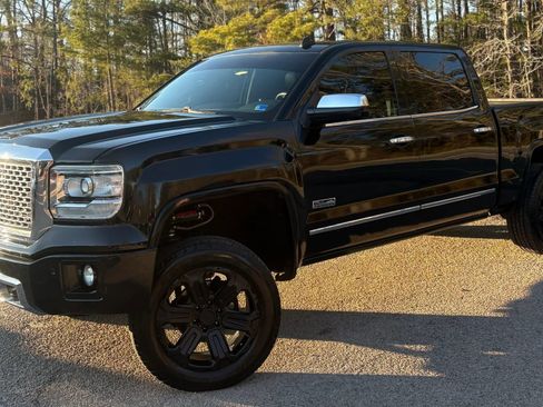 Used 2014 GMC Sierra 1500 SLT w/ All-Terrain Package image 2