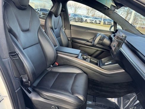 Used 2022 Tesla Model X image 29