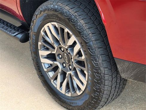 Used 2025 Chevrolet Tahoe Z71 image 7