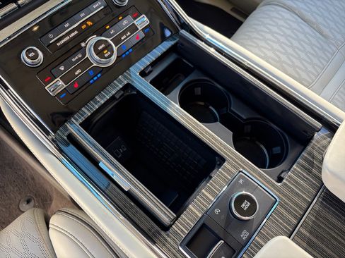 Used 2022 Lincoln Navigator Black Label image 15