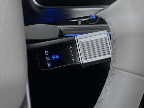 Used 2025 Hyundai Santa Fe Limited image 17