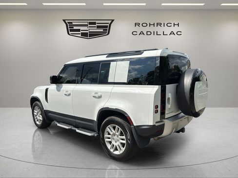 Used 2025 Land Rover Defender 110 S AWD/4WD image 7