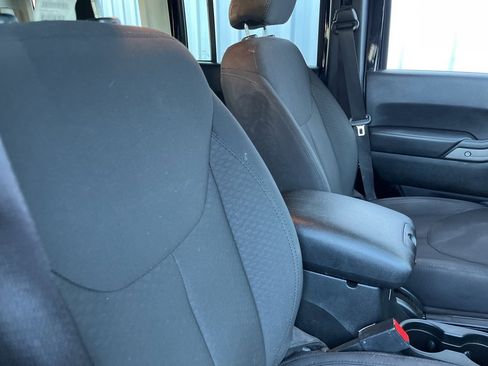 Used 2017 Jeep Wrangler Unlimited Sport image 45