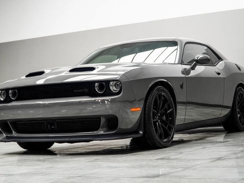 Used 2023 Dodge Challenger SRT Hellcat image 9