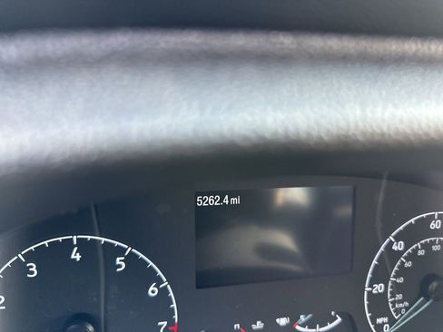 Used 2025 Ford Transit 350 XLT image 5