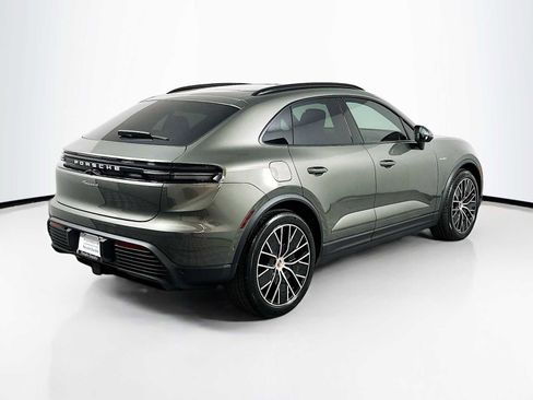 New 2026 Porsche Macan 4 Electric AWD/4WD image 9