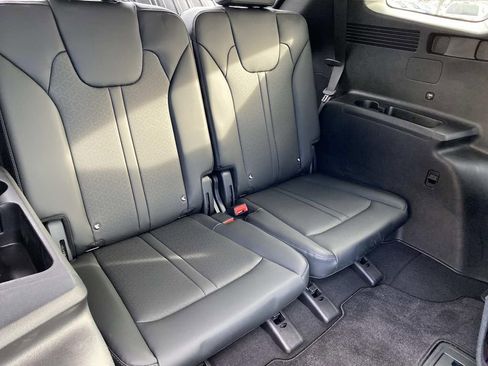 Used 2023 Kia Sorento EX image 28