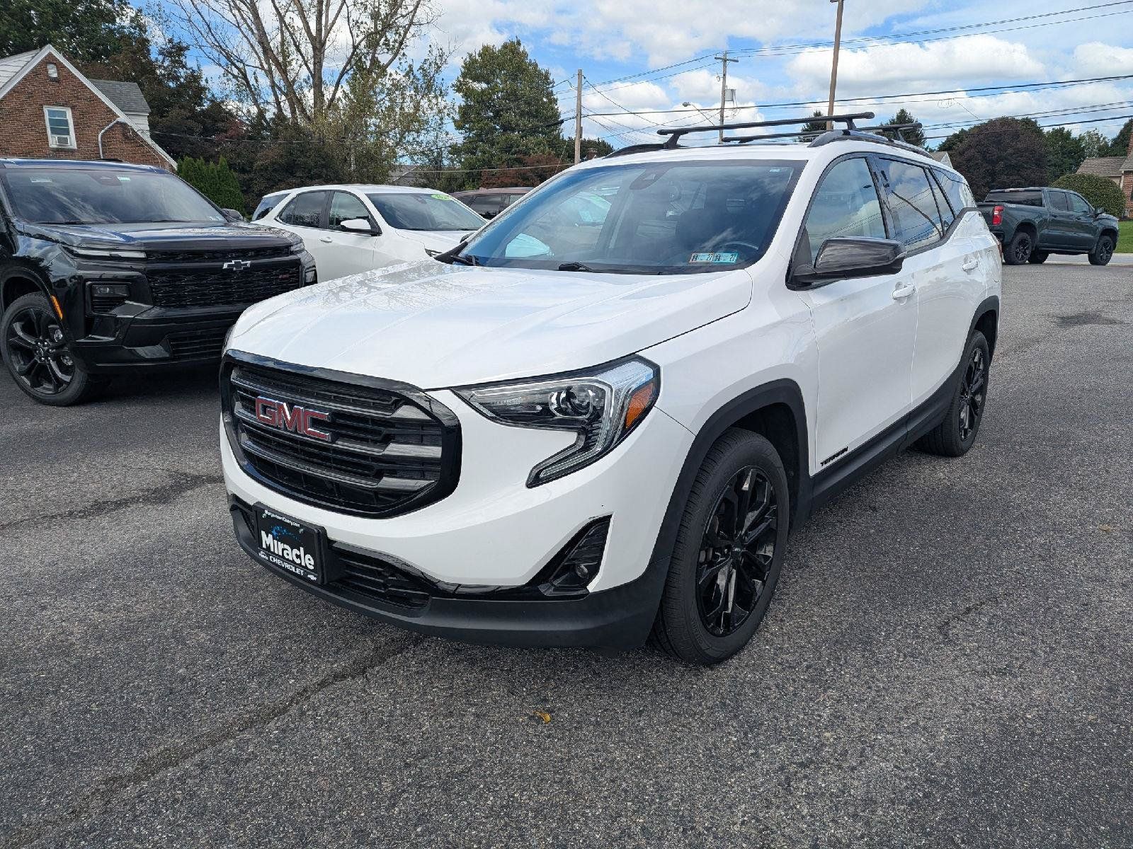 Used 2020 GMC Terrain SLT w/ Preferred Package AWD/4WD image 3