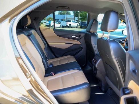 Used 2024 Chevrolet Equinox Premier FWD image 10