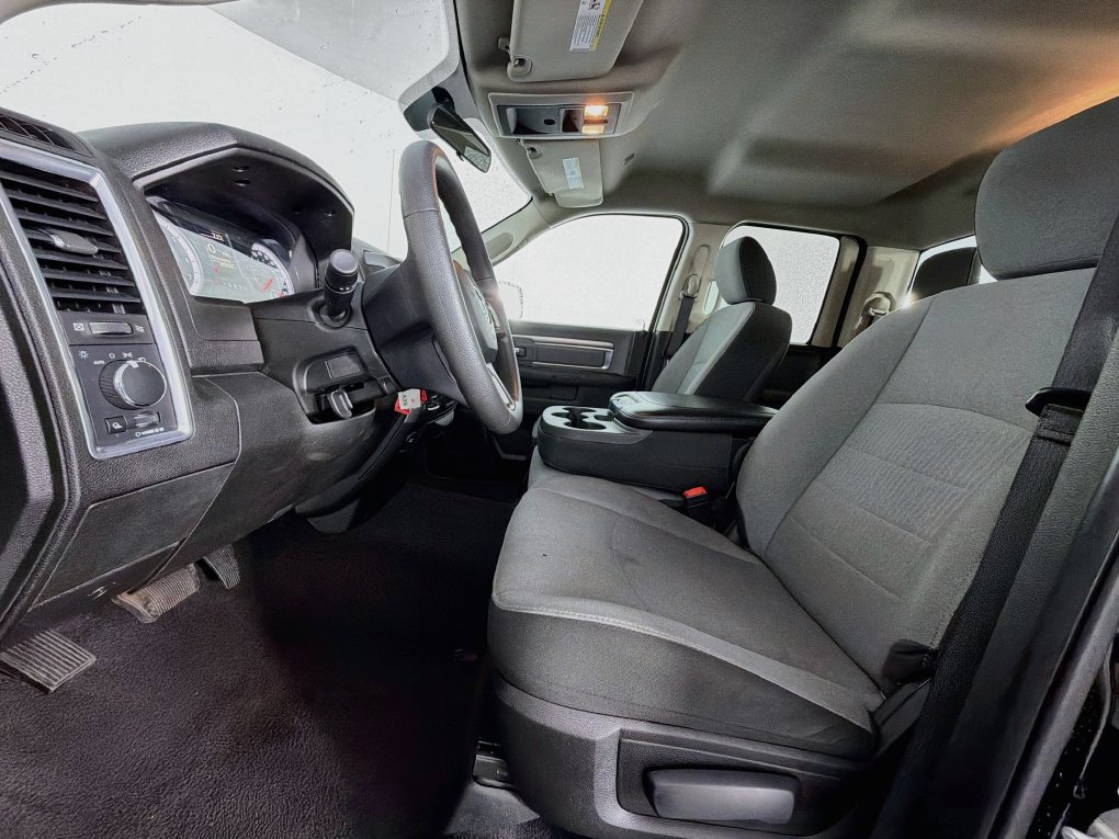 Used 2024 RAM 1500 Classic SLT AWD/4WD image 12