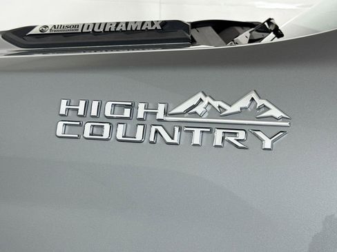 Used 2024 Chevrolet Silverado 3500 High Country w/ High Country Premium Package AWD/4WD image 9