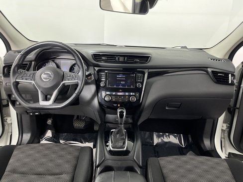 Used 2021 Nissan Rogue Sport SV FWD image 36
