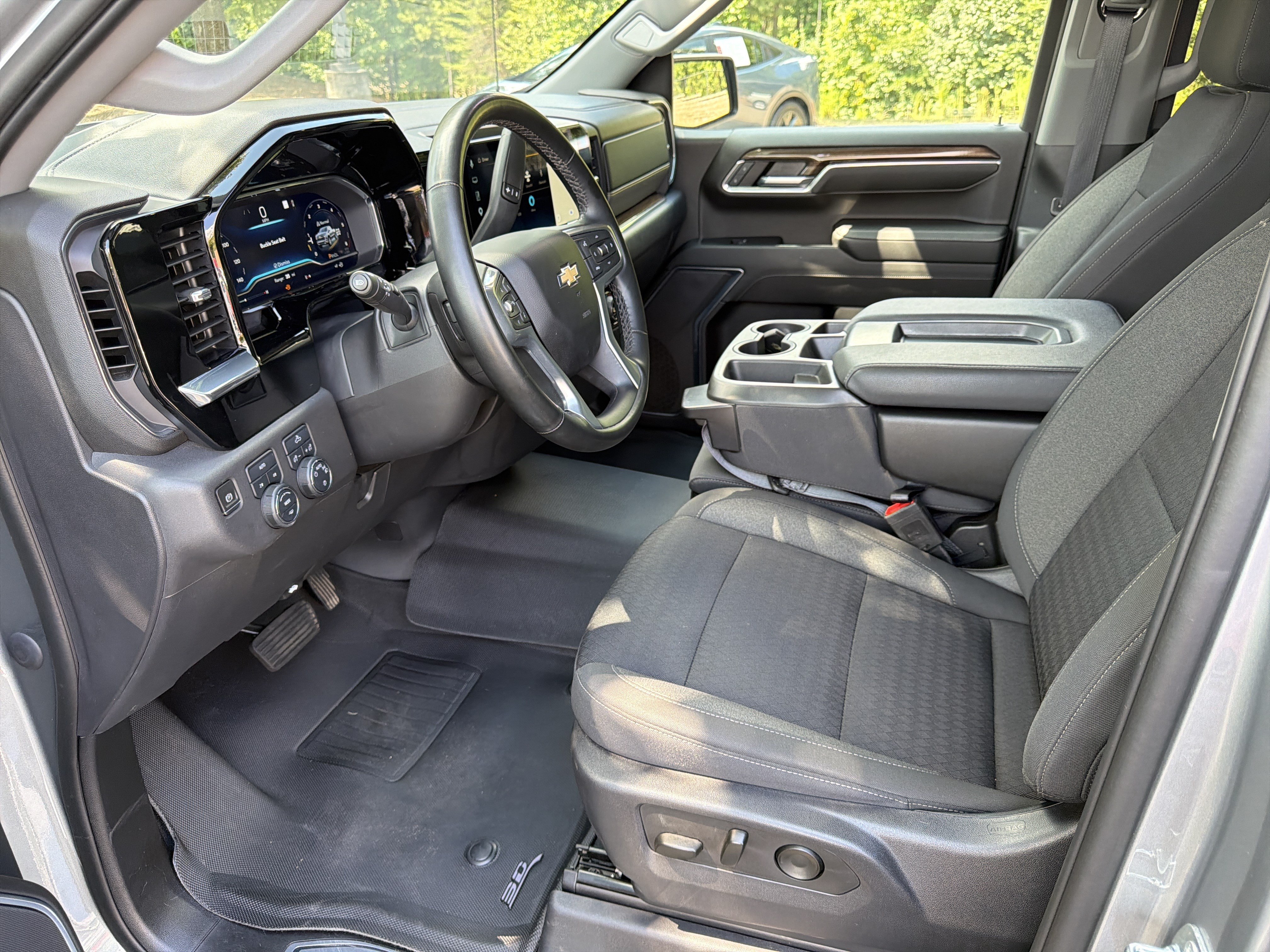 Used 2023 Chevrolet Silverado 1500 LT w/ LPO, Dark Essentials Package AWD/4WD image 9